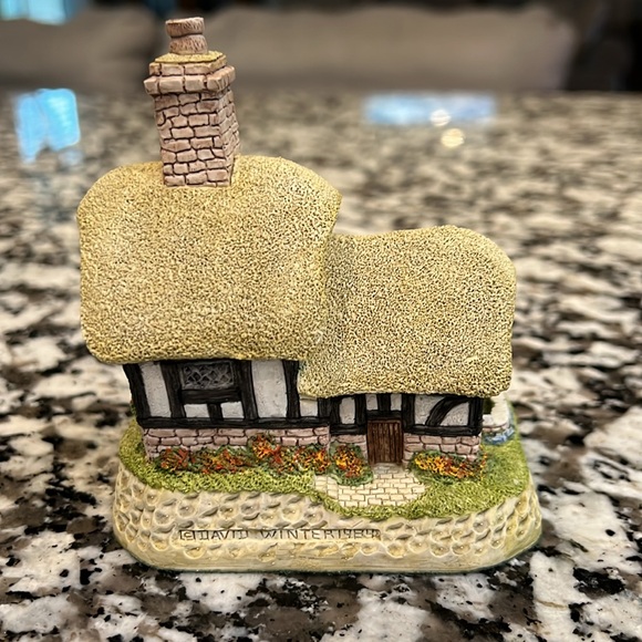 David Winter Cottages Blossom Cottage - Picture 5 of 11